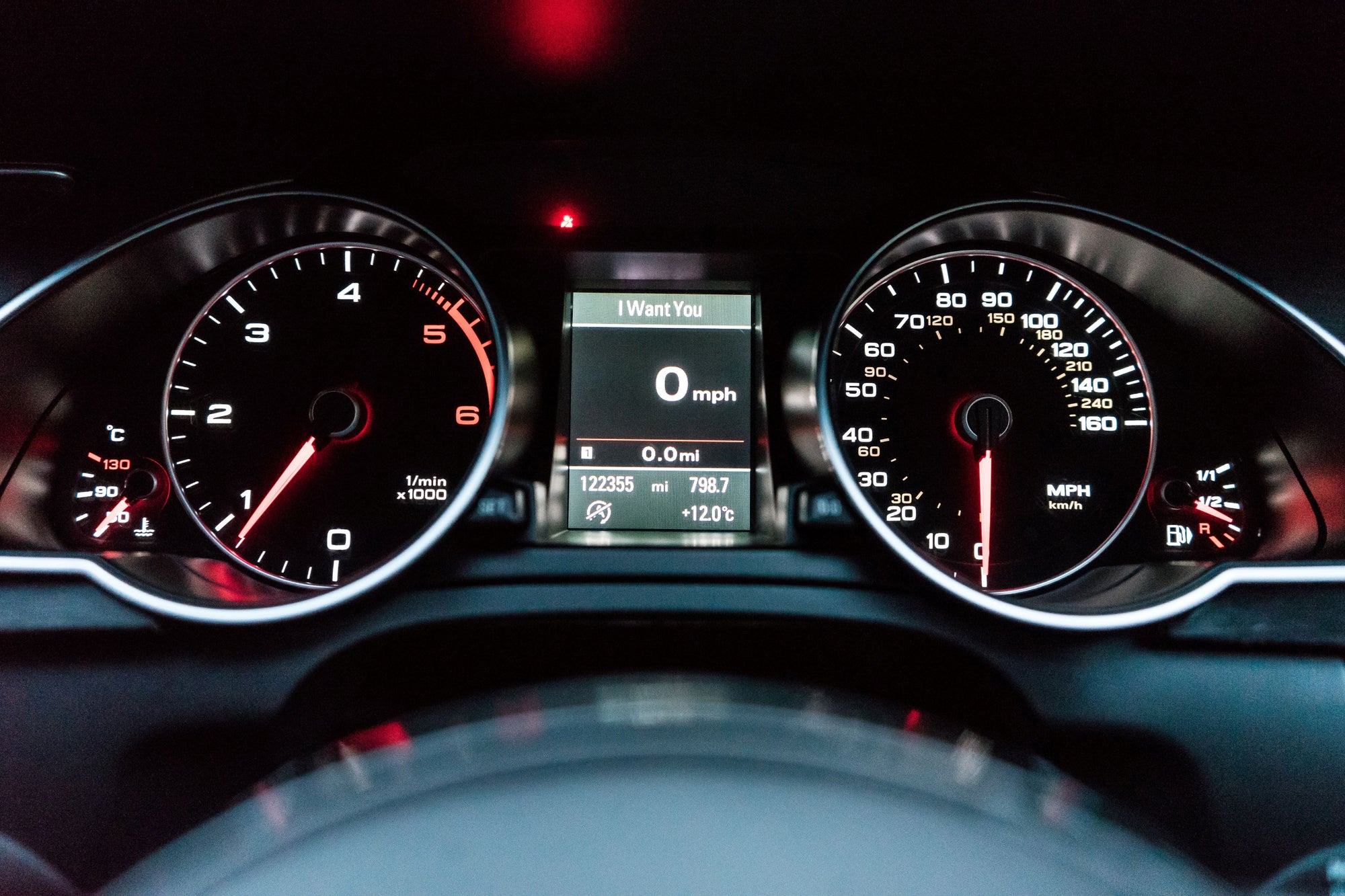 Decoding Dashboard Warning Lights: What Do They Mean in Canada?