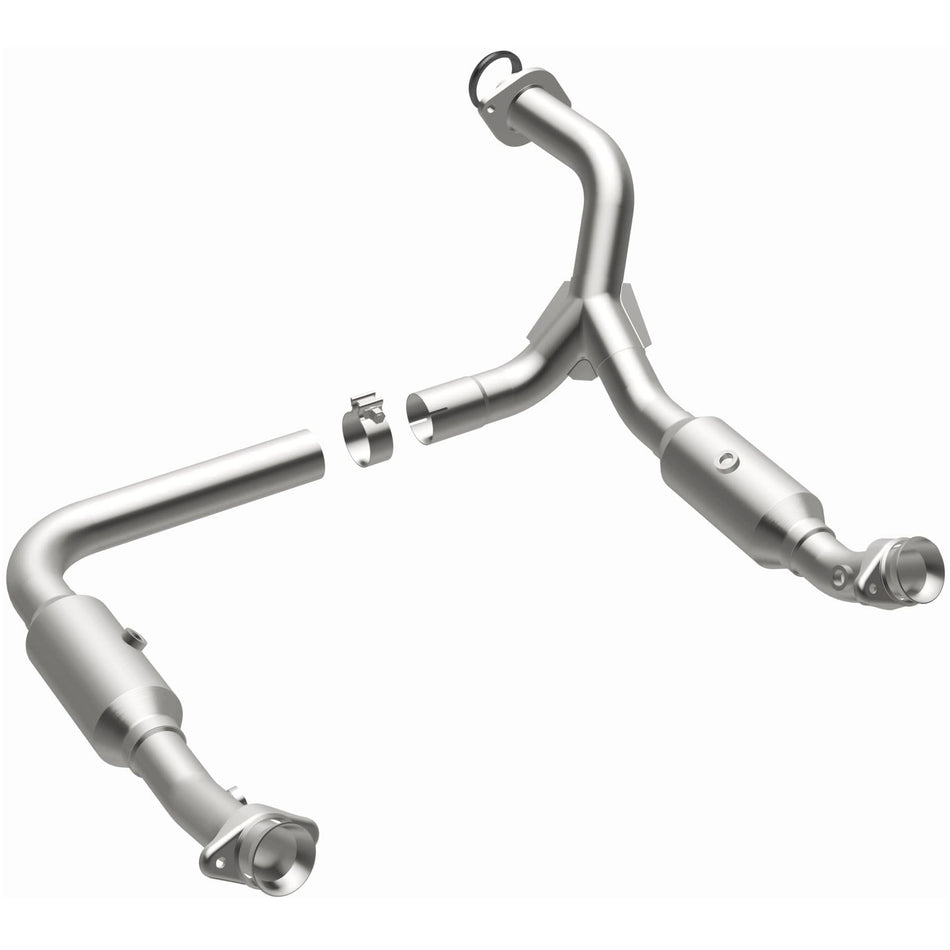 MagnaFlow Direct-Fit California Grade Catalytic Converter - 5451672