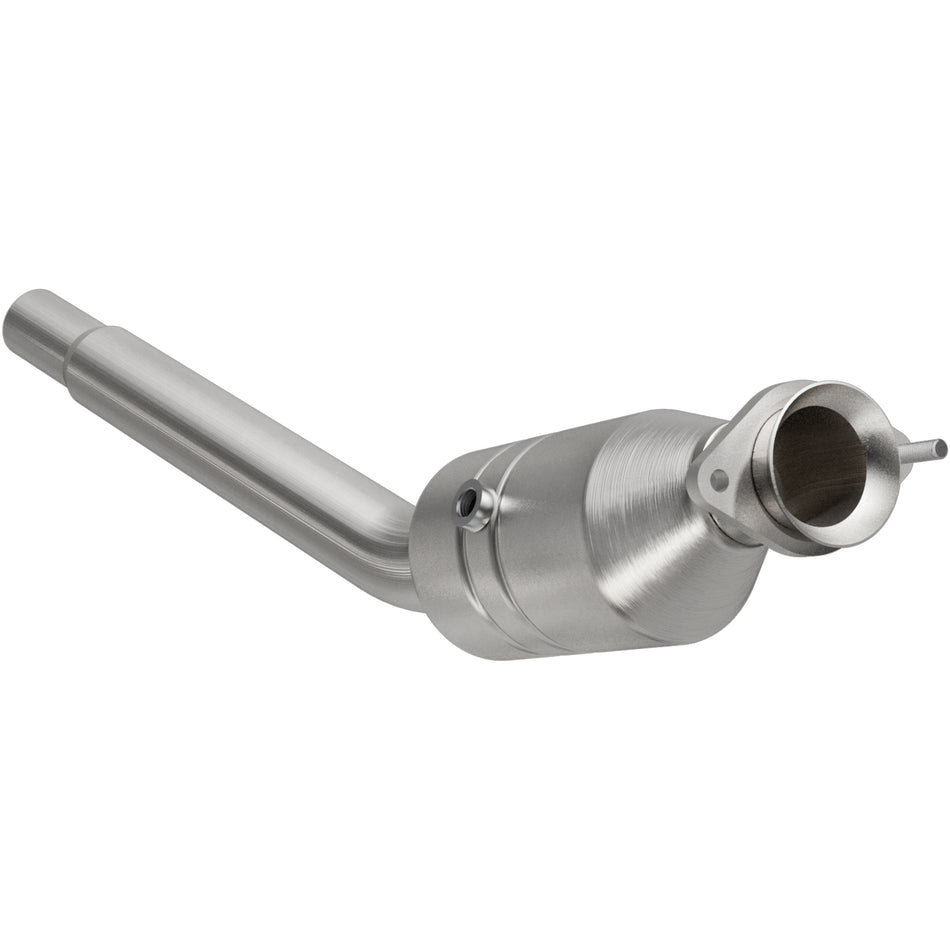 MagnaFlow Direct-Fit California Grade Catalytic Converter - 5561070