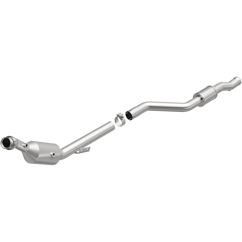 MagnaFlow Direct-Fit California Grade Catalytic Converter - 5561570